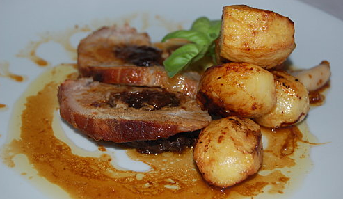 porco-recheado-com-ameixas